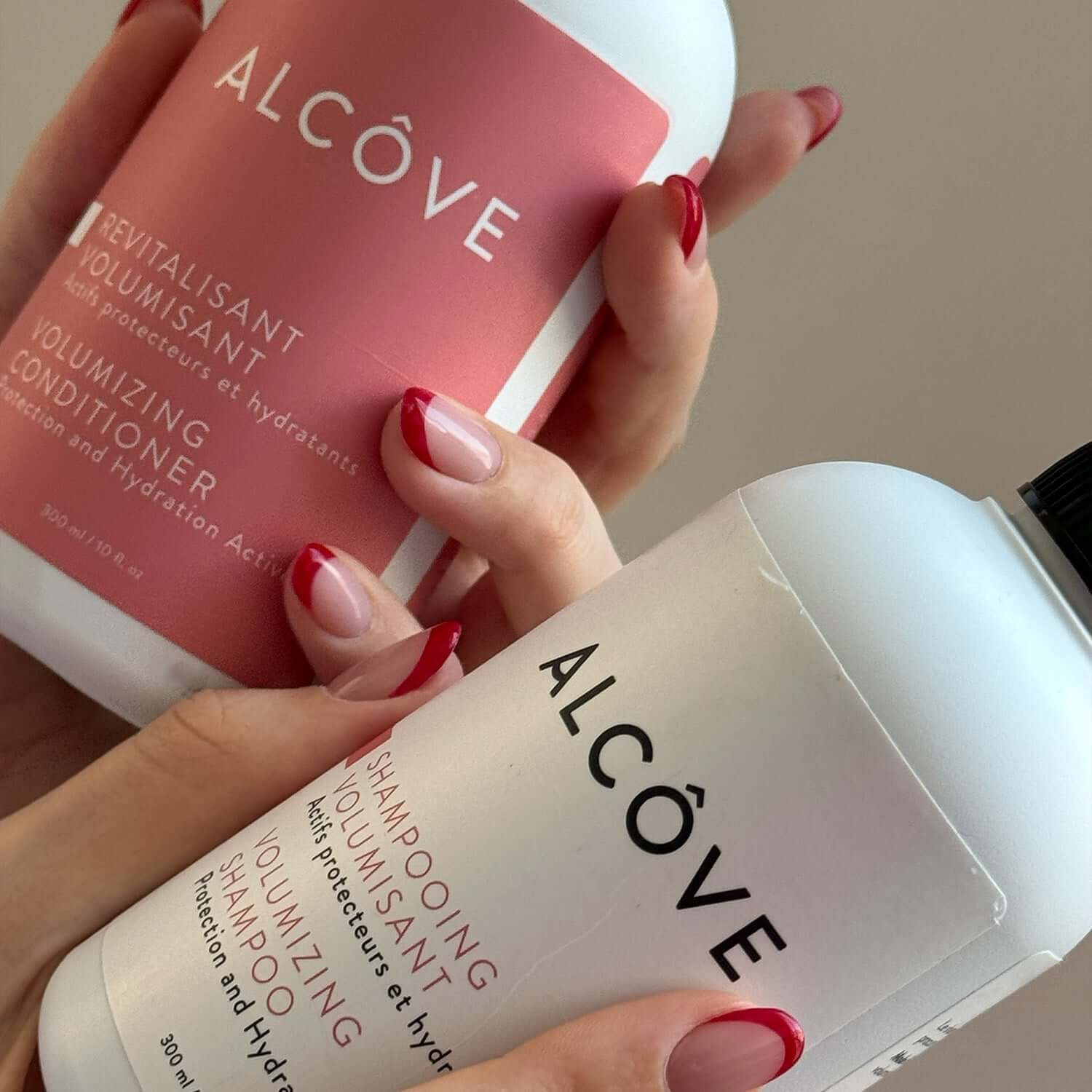 Mini Volumizing Shampoo Travel Size - Image 5